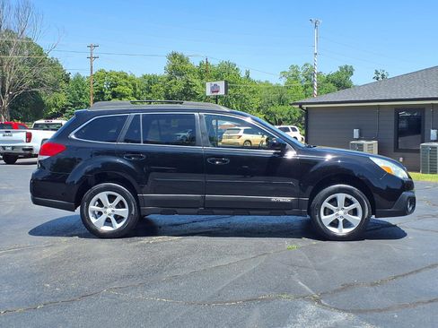 Used 2014 Subaru Outback 2.5i Premium AWD/4WD image 2