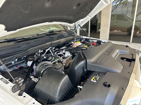 Used 2025 RAM 3500 Tradesman w/ Chrome Appearance Group image 10