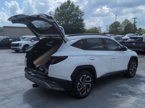 New 2026 Hyundai Tucson Limited FWD image 2