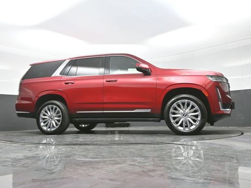 Certified 2024 Cadillac Escalade Premium Luxury image 25