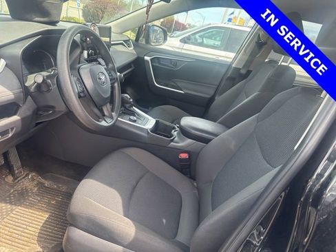 Used 2025 Toyota RAV4 LE AWD/4WD image 7