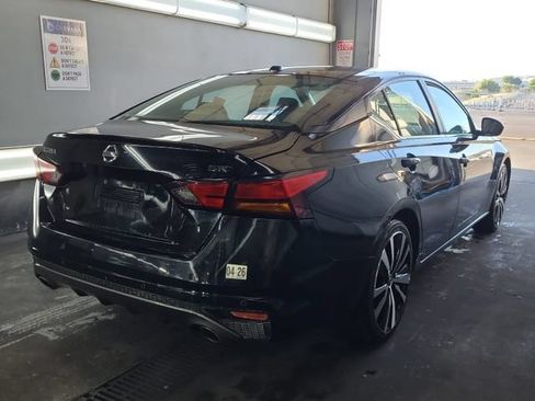 Used 2021 Nissan Altima 2.5 SR FWD image 5