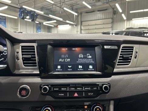 Used 2019 Kia Niro LX FWD image 18