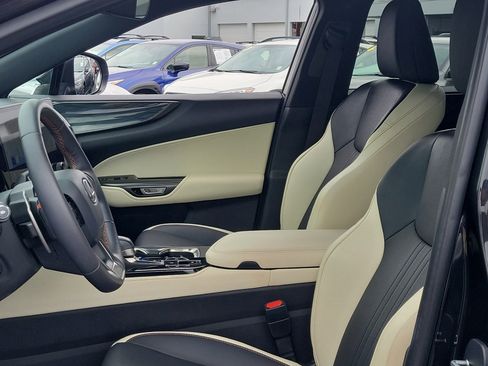 Used 2024 Lexus NX 250 FWD w/ Cold Area Package image 23