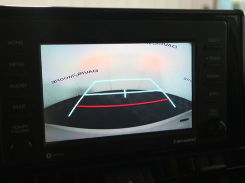 Used 2022 Toyota RAV4 LE image 23