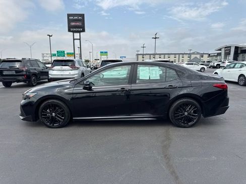 Used 2025 Toyota Camry SE FWD image 6