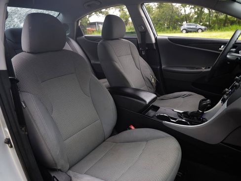 Used 2011 Hyundai Sonata GLS FWD image 16