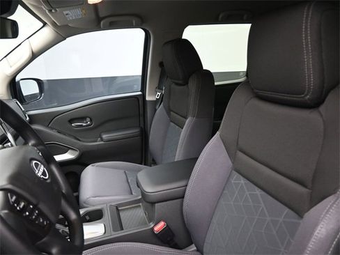 New 2025 Nissan Frontier SV image 19