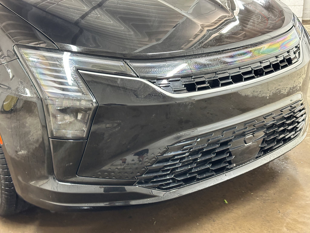 New 2027 Chrysler Pacifica Select AWD/4WD image 12
