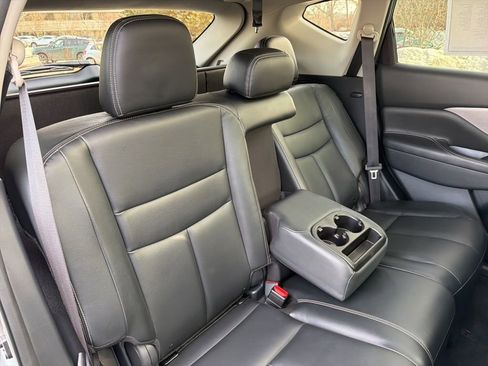 Used 2020 Nissan Murano SV w/ Premium Package image 10