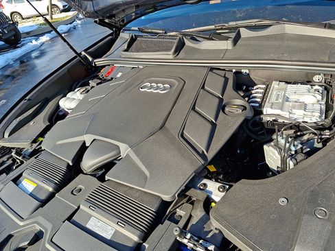 Used 2025 Audi Q8 Prestige w/ Prestige Package image 30