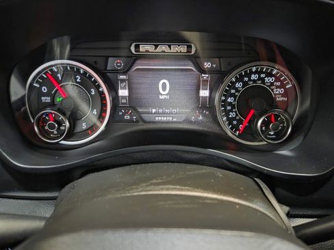 Used 2019 RAM 3500 Laramie image 41