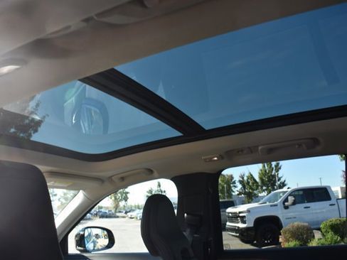 Used 2023 Volvo XC90 B6 Plus image 20