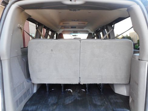 Used 2017 Chevrolet Express 2500 LS image 16