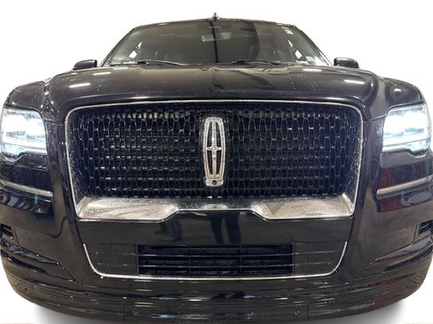 Used 2022 Lincoln Navigator Reserve image 11