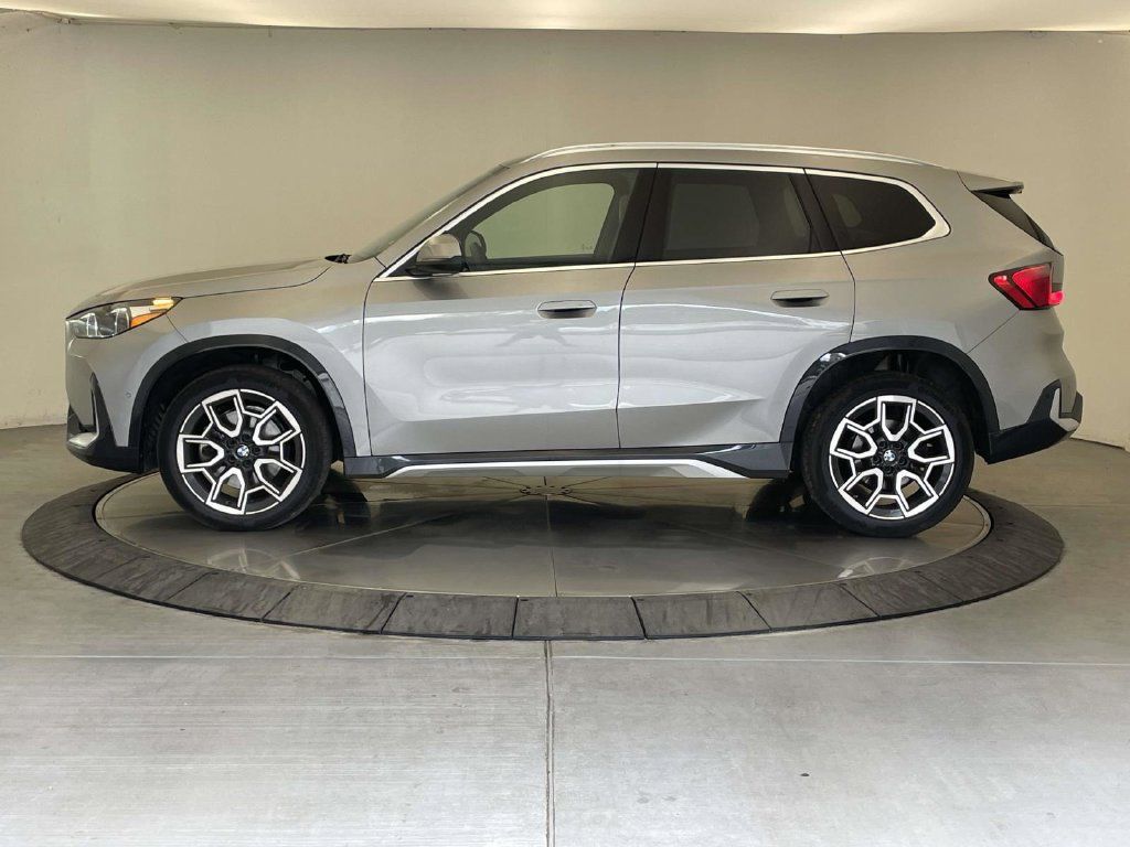 Used 2025 BMW X1 xDrive28i w/ Convenience Package AWD/4WD image 2