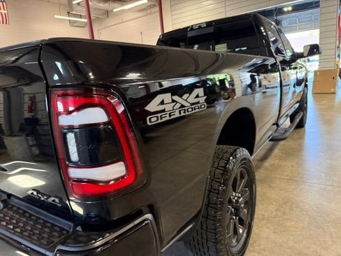 Used 2022 RAM 2500 Big Horn w/ Level C Equiment Group AWD/4WD image 24