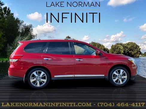 Used 2016 Nissan Pathfinder Platinum FWD image 28