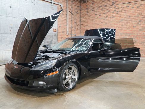 Used 2008 Chevrolet Corvette Convertible w/ Preferred Equipment Group RWD image 26