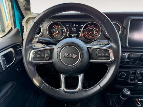 Used 2019 Jeep Wrangler Unlimited Sahara AWD/4WD image 13