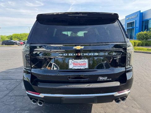 New 2026 Chevrolet Suburban Premier AWD/4WD image 33