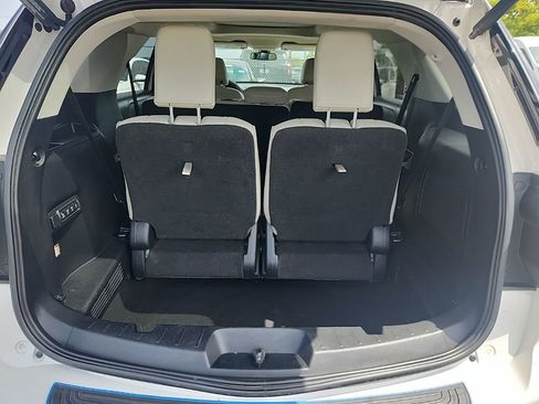 Used 2017 Ford Explorer Platinum AWD/4WD image 18