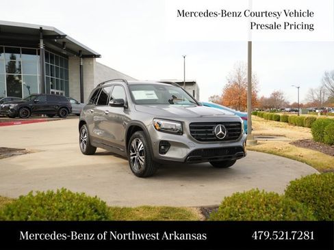 Used 2026 Mercedes-Benz GLB 250 4MATIC image 1