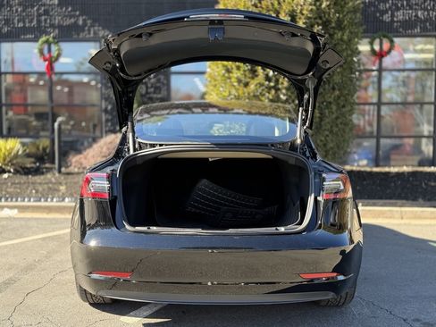 Used 2022 Tesla Model 3 Long Range image 17