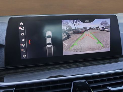 Used 2019 BMW 530i w/ Convenience Package image 17