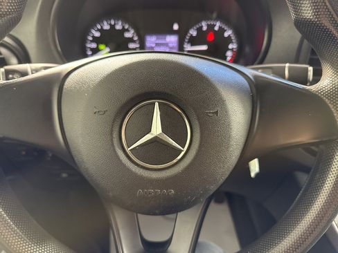 Used 2016 Mercedes-Benz Metris image 34