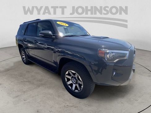 Used 2024 Toyota 4Runner TRD Off-Road Premium AWD/4WD image 12