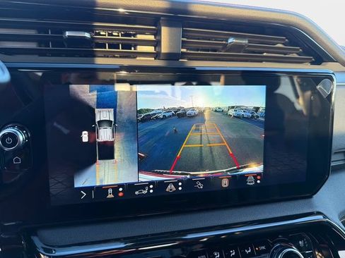 New 2026 GMC Sierra 2500 AT4 w/ AT4 Premium Plus Package AWD/4WD image 24