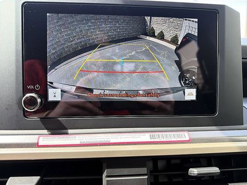 Certified 2024 Toyota Tacoma SR5 w/ SR5 Upgrade Package image 4