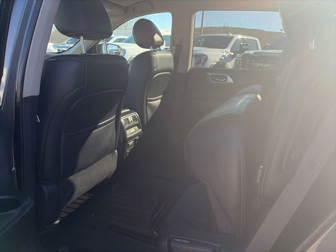 Used 2019 Nissan Pathfinder SL image 14