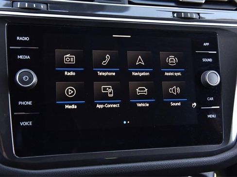 Certified 2023 Volkswagen Tiguan SE image 13