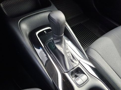 Certified 2022 Toyota Corolla LE image 14