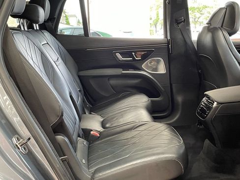 Used 2023 Mercedes-Benz EQS 580 4MATIC SUV image 22