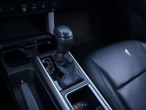 Certified 2021 Toyota Tacoma Limited image 24