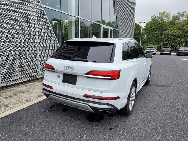 Certified 2025 Audi Q7 3.0T Prestige AWD/4WD image 8