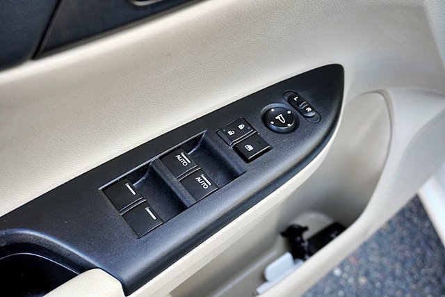 Used 2015 Honda Accord EX-L image 32