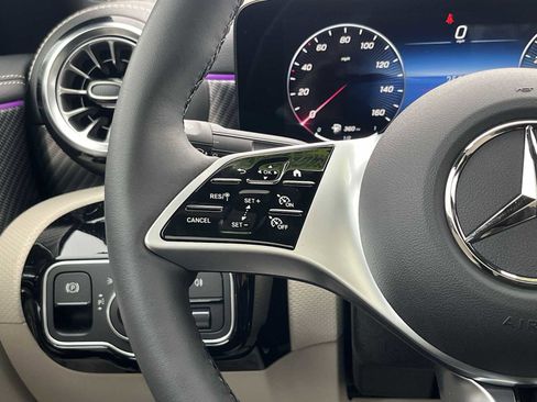 Used 2025 Mercedes-Benz CLA 250 4MATIC image 38