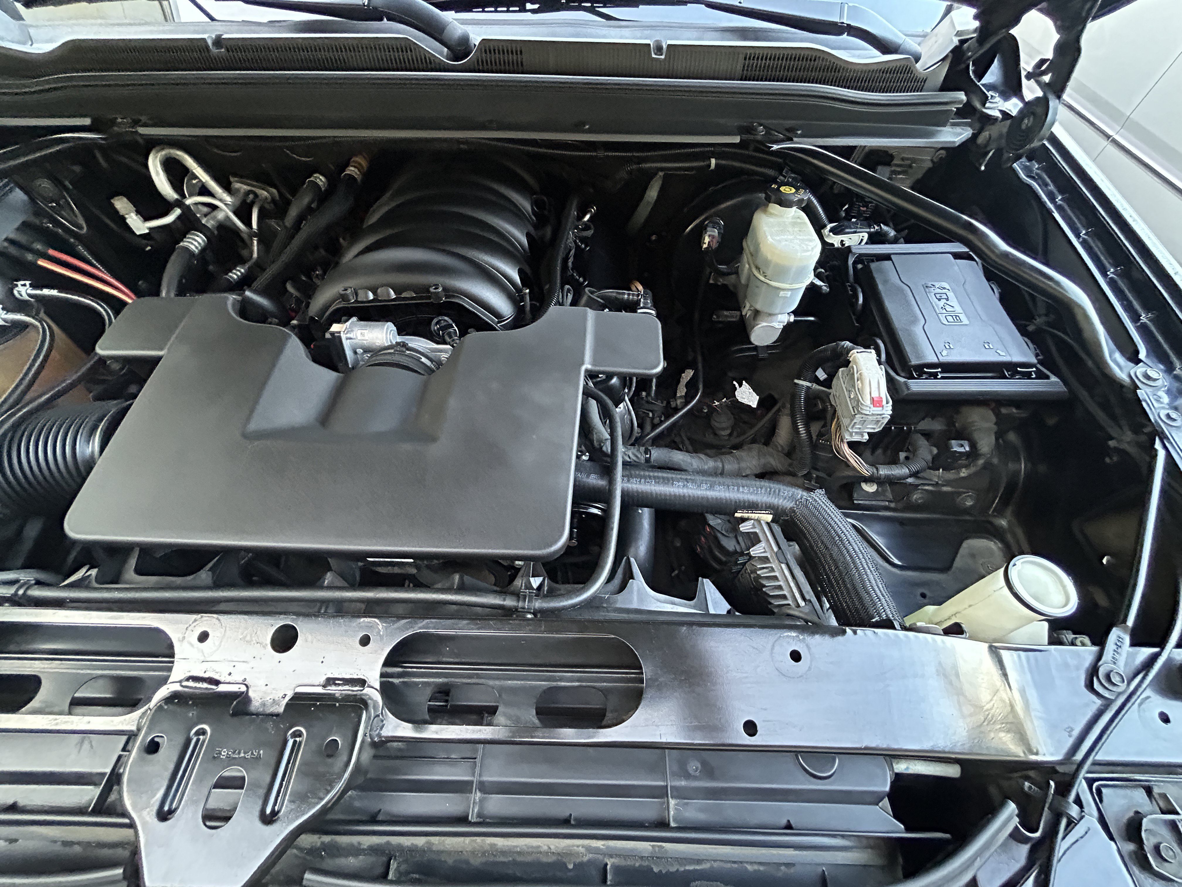 Used 2019 Chevrolet Suburban Premier AWD/4WD image 14