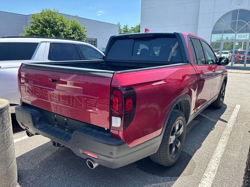 Used 2025 Honda Ridgeline Black Edition image 4
