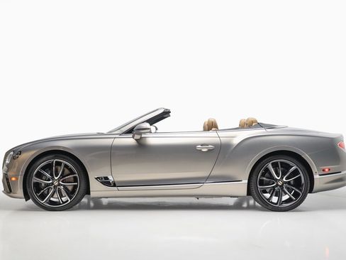 Used 2020 Bentley Continental GT image 11
