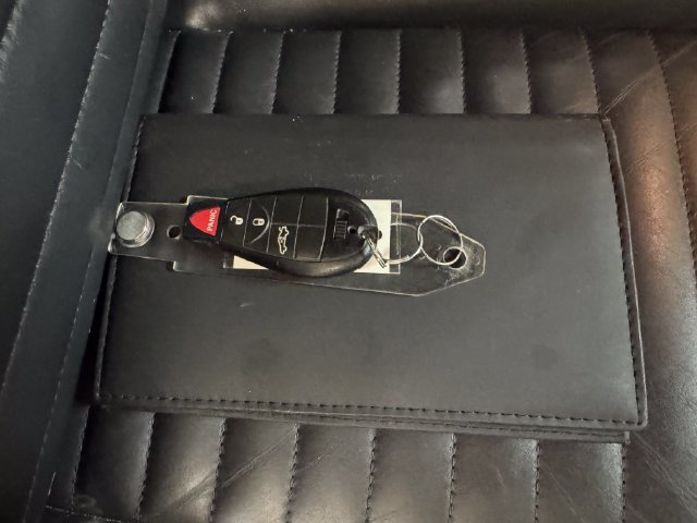 Used 2010 Dodge Challenger R/T RWD image 21