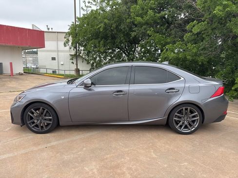 Used 2018 Lexus IS 300 F Sport w/ F Sport Package RWD image 8