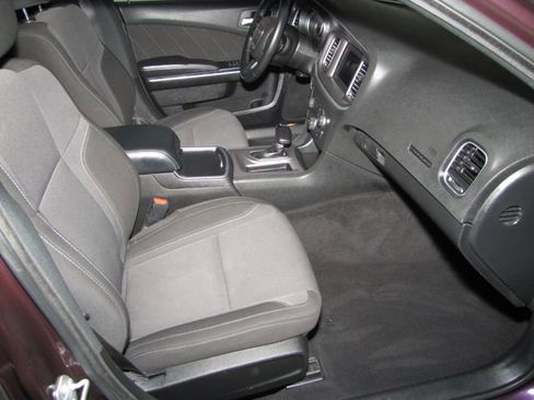 Used 2022 Dodge Charger SXT image 19