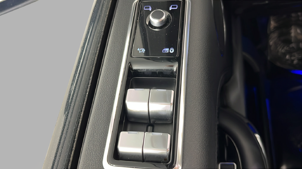 Used 2020 Land Rover Range Rover HSE AWD/4WD image 30
