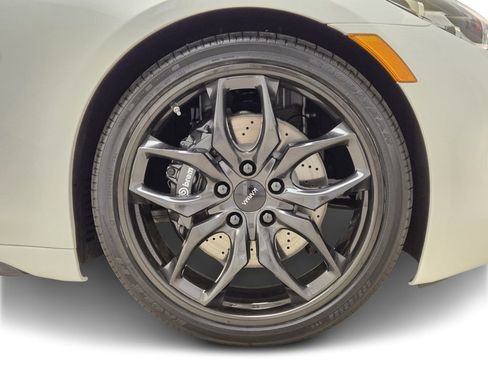 New 2025 Karma Revero Luxury image 8