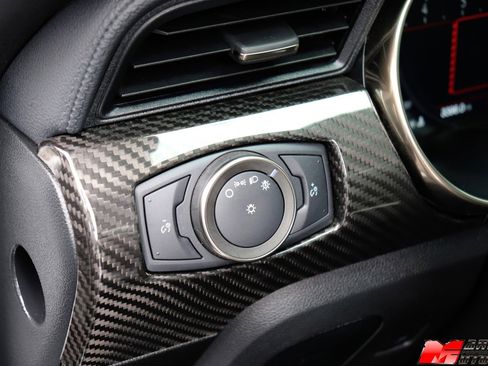 Used 2020 Ford Mustang Shelby GT500 w/ Carbon Fiber Track Pack image 37